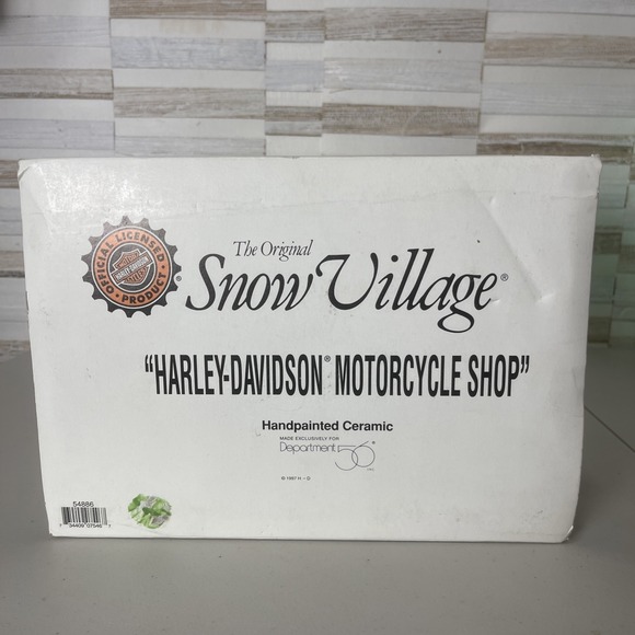 1997 Dept 56 Original Snow Village Harley-Davidson Motorcycle Shop #54886 In Box - Picture 16 of 16
